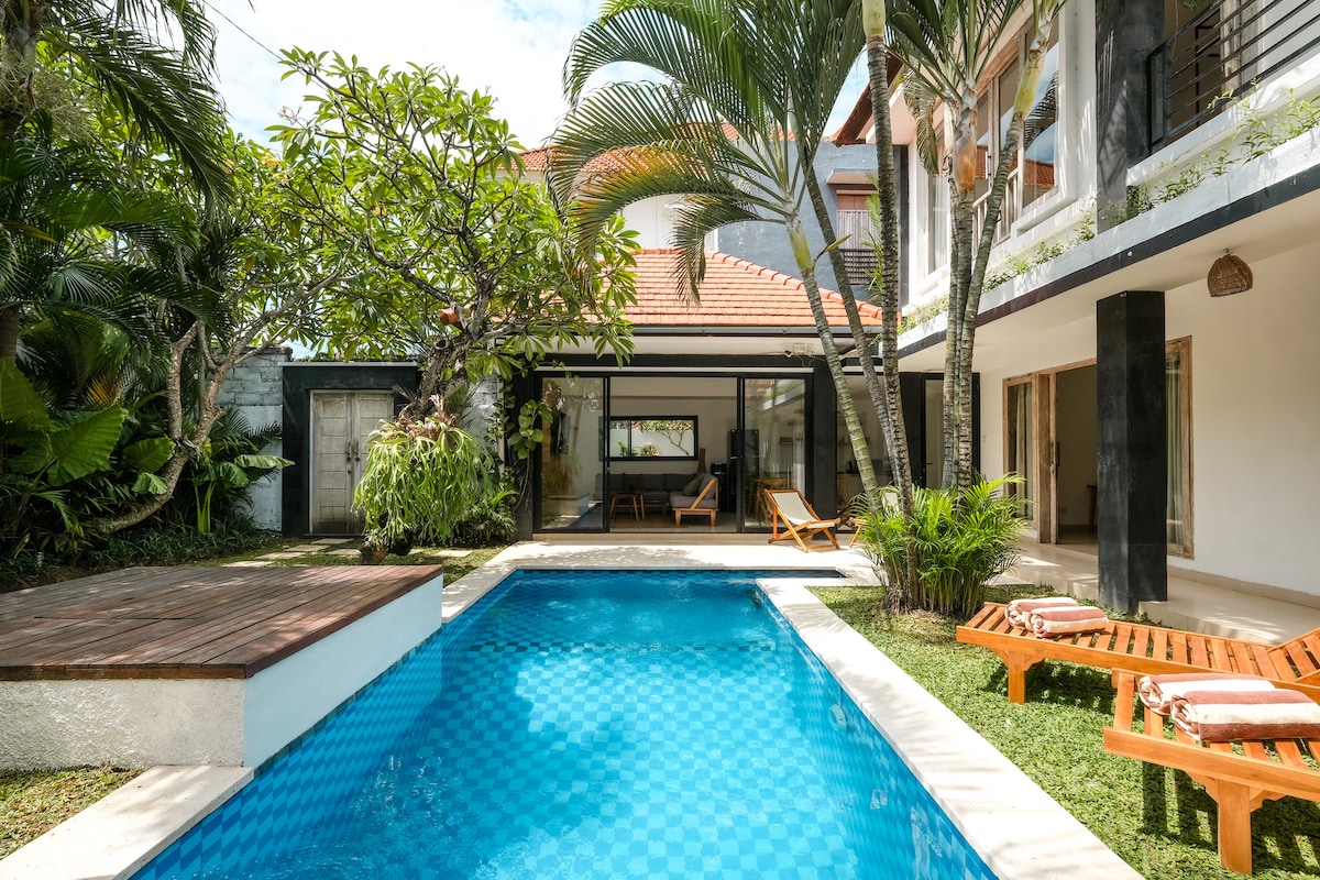 Villa Tepui living area, Batu Bolong Canggu Bali